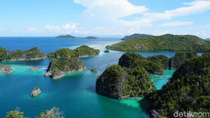 12 Wisata di Indonesia dengan Pemandangan Alam yang Indah