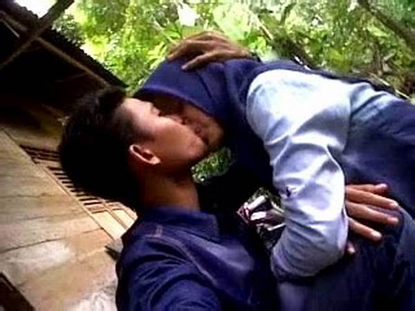 Malam Senin Nonton Bokep Online post thumbnail image